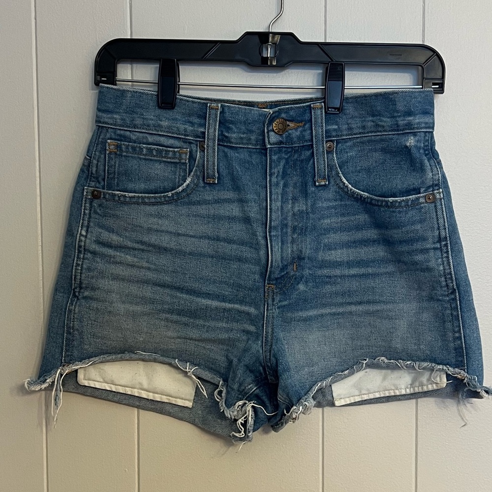 Madewell Jean shorts size 24‎